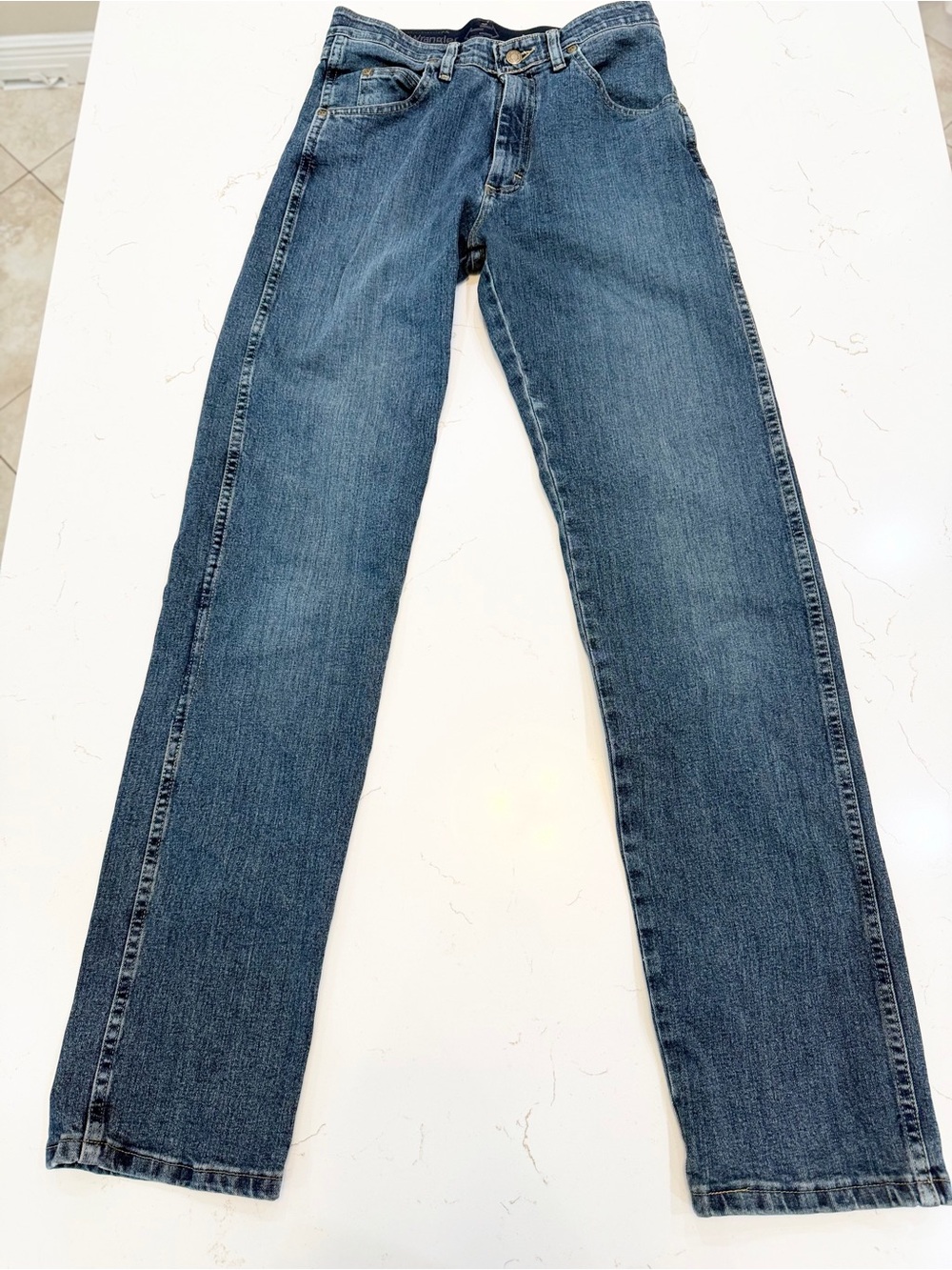 Wrangler Rugged Wear Relaxed Fit Straight Leg Jeans 30”Waist 34”long